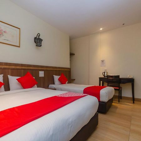 โอโย 596 เดอะ วินเทจ โฮเต็ล Hotel ยะโฮร์บาห์รู ภายนอก รูปภาพ