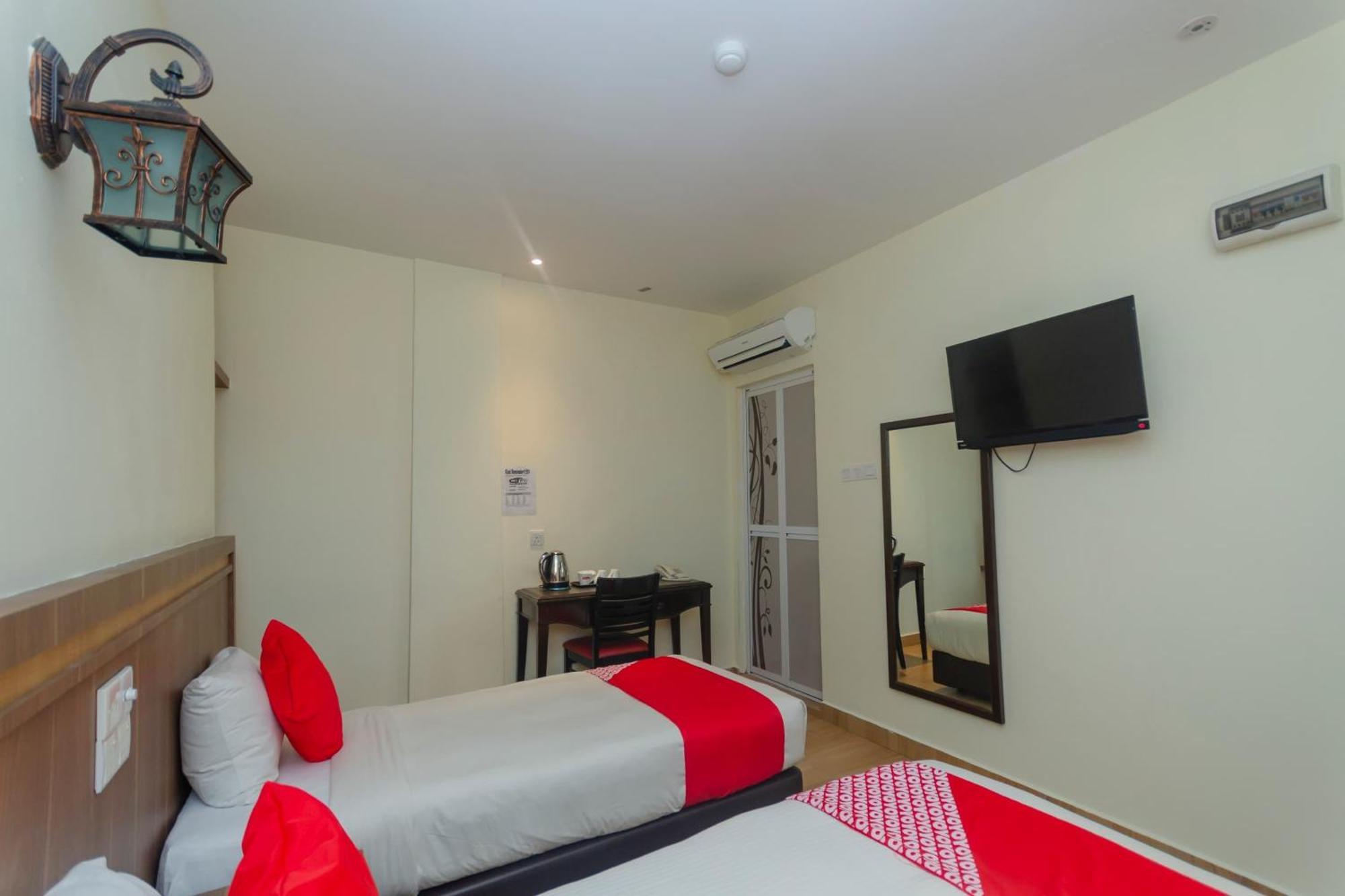 โอโย 596 เดอะ วินเทจ โฮเต็ล Hotel ยะโฮร์บาห์รู ภายนอก รูปภาพ