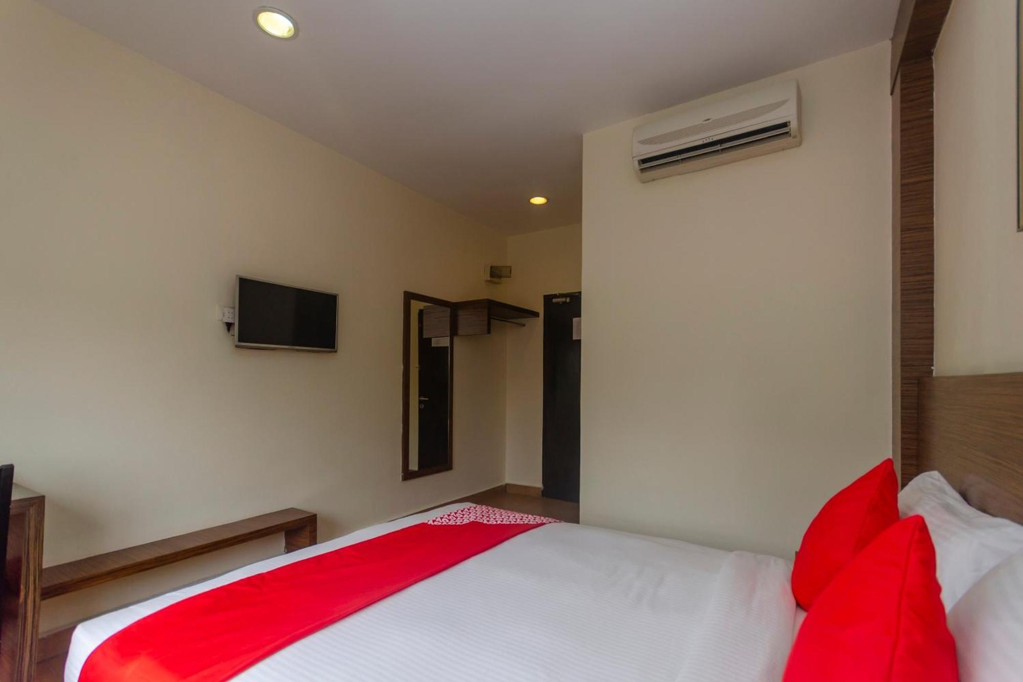 โอโย 596 เดอะ วินเทจ โฮเต็ล Hotel ยะโฮร์บาห์รู ภายนอก รูปภาพ