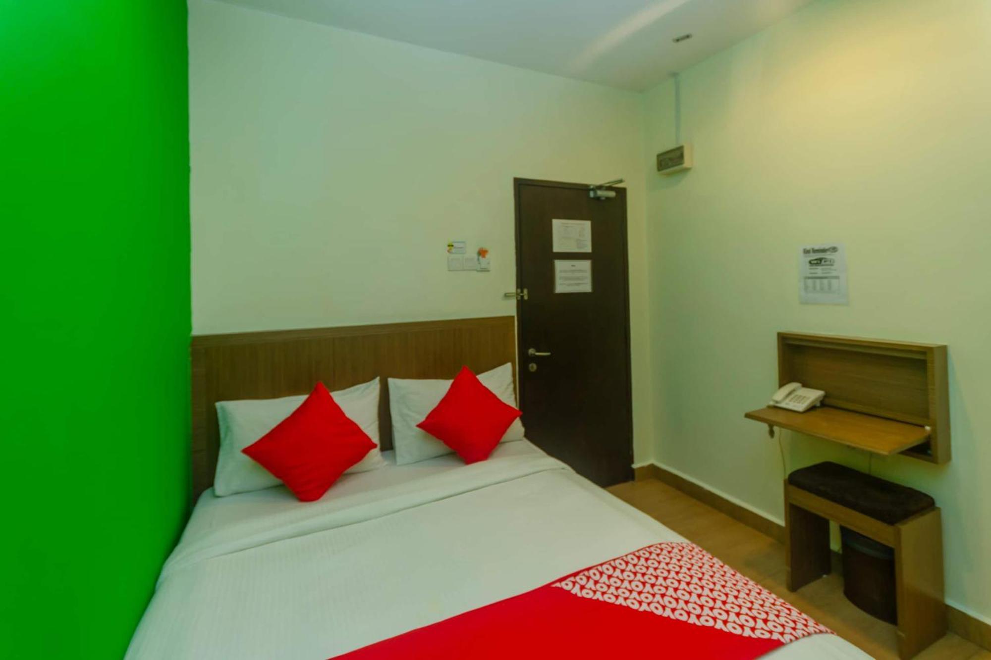 โอโย 596 เดอะ วินเทจ โฮเต็ล Hotel ยะโฮร์บาห์รู ภายนอก รูปภาพ