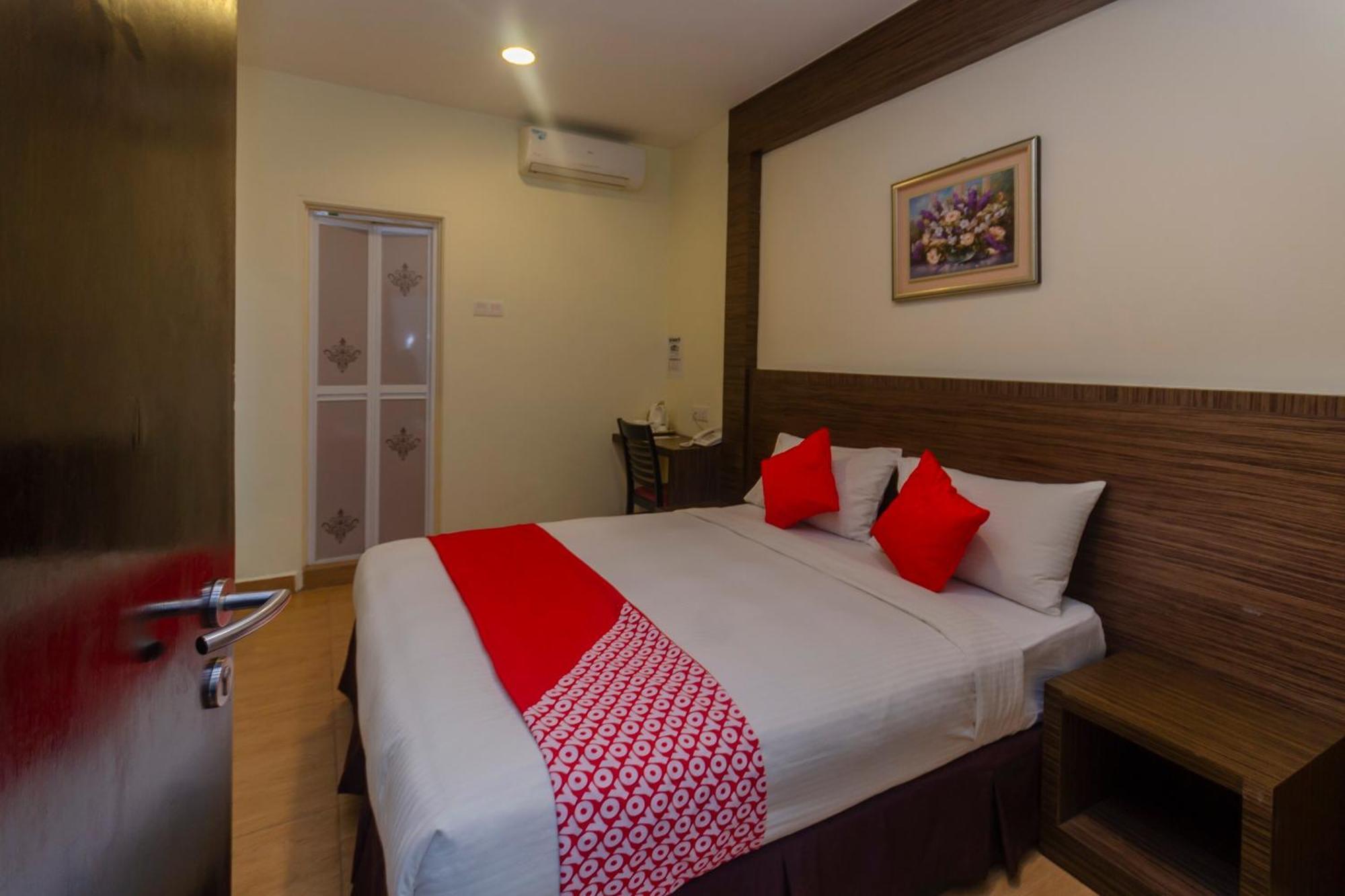 โอโย 596 เดอะ วินเทจ โฮเต็ล Hotel ยะโฮร์บาห์รู ภายนอก รูปภาพ