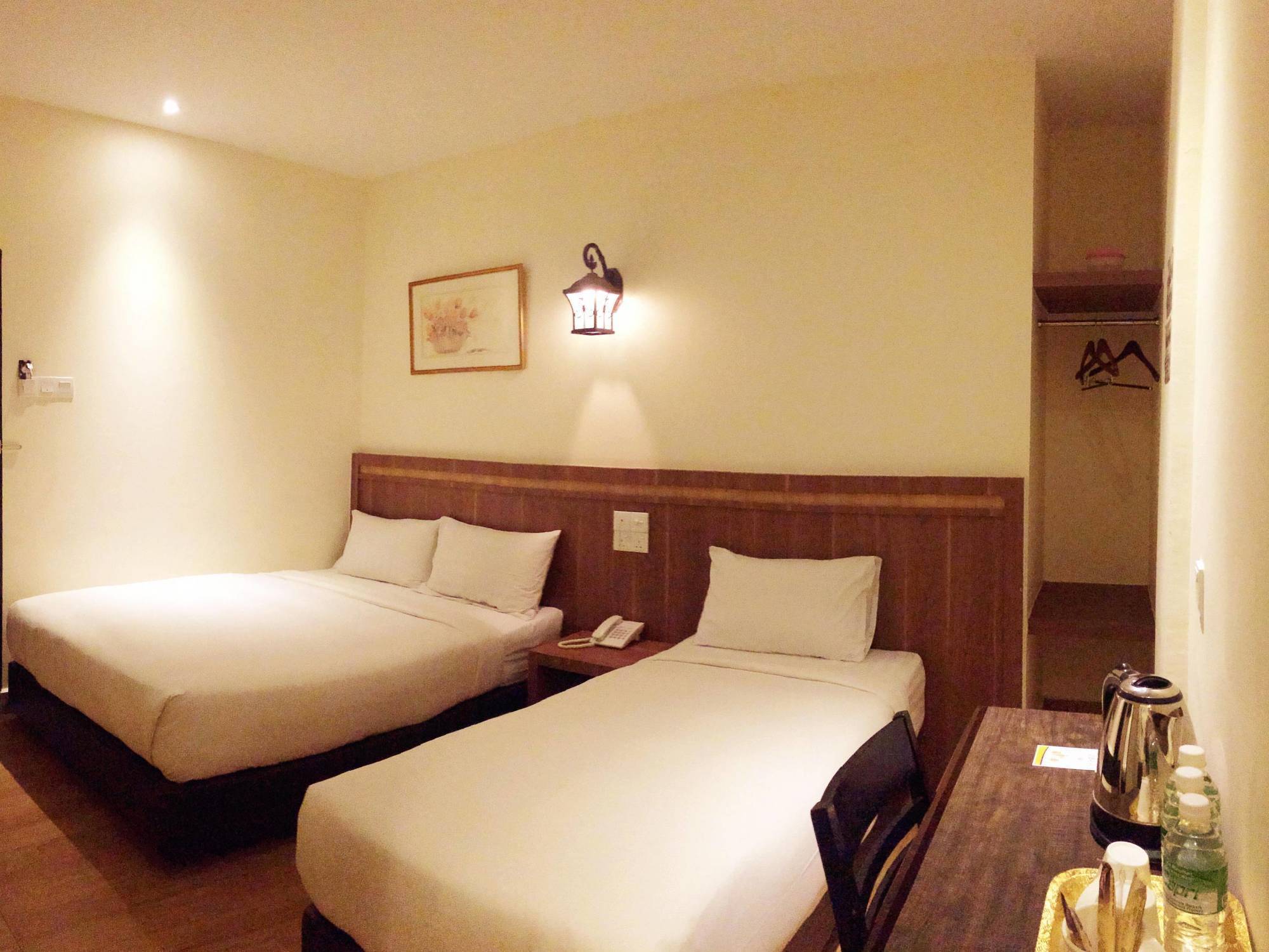 โอโย 596 เดอะ วินเทจ โฮเต็ล Hotel ยะโฮร์บาห์รู ภายนอก รูปภาพ